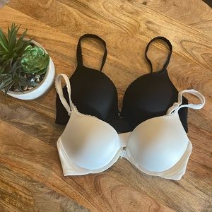 Victoria Secrets push up Bra ( 2pack black &white)